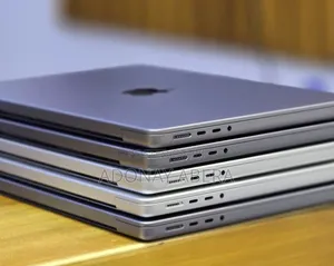 New Laptop Apple 16GB SSD 512GB
