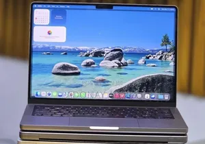 New Laptop Apple 16GB SSD 512GB