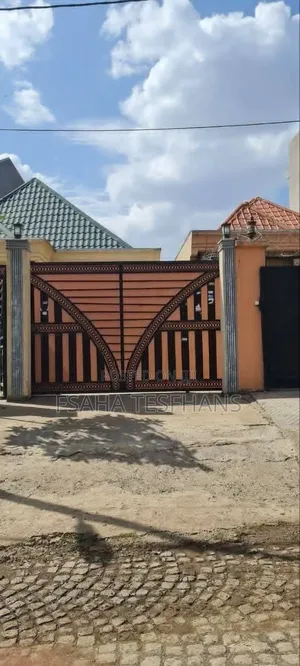 3bdrm House in Villa, Bole for rent
