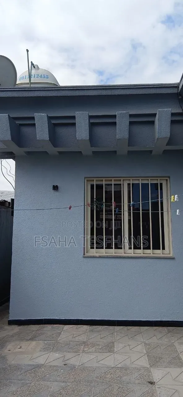 3bdrm House in Villa, Bole for rent