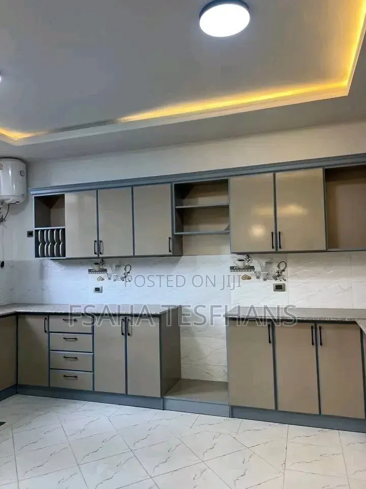 3bdrm House in Villa, Bole for rent