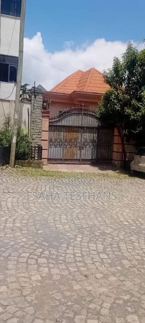 3bdrm House in Villa, Bole for rent