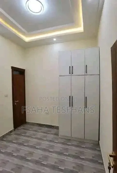 3bdrm House in Villa, Bole for rent