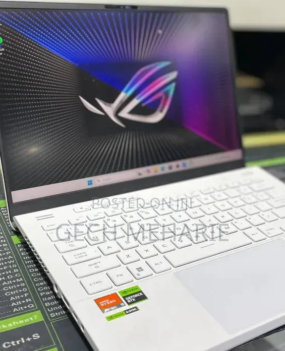 New Laptop Asus ROG Zephyrus G15 16GB AMD Ryzen 9 SSD 512GB