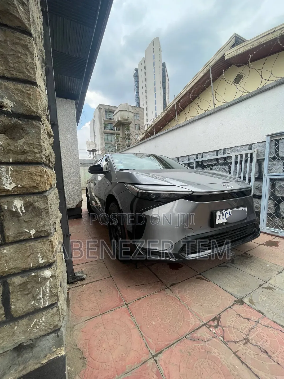 Toyota bZ4X 2024 Gray