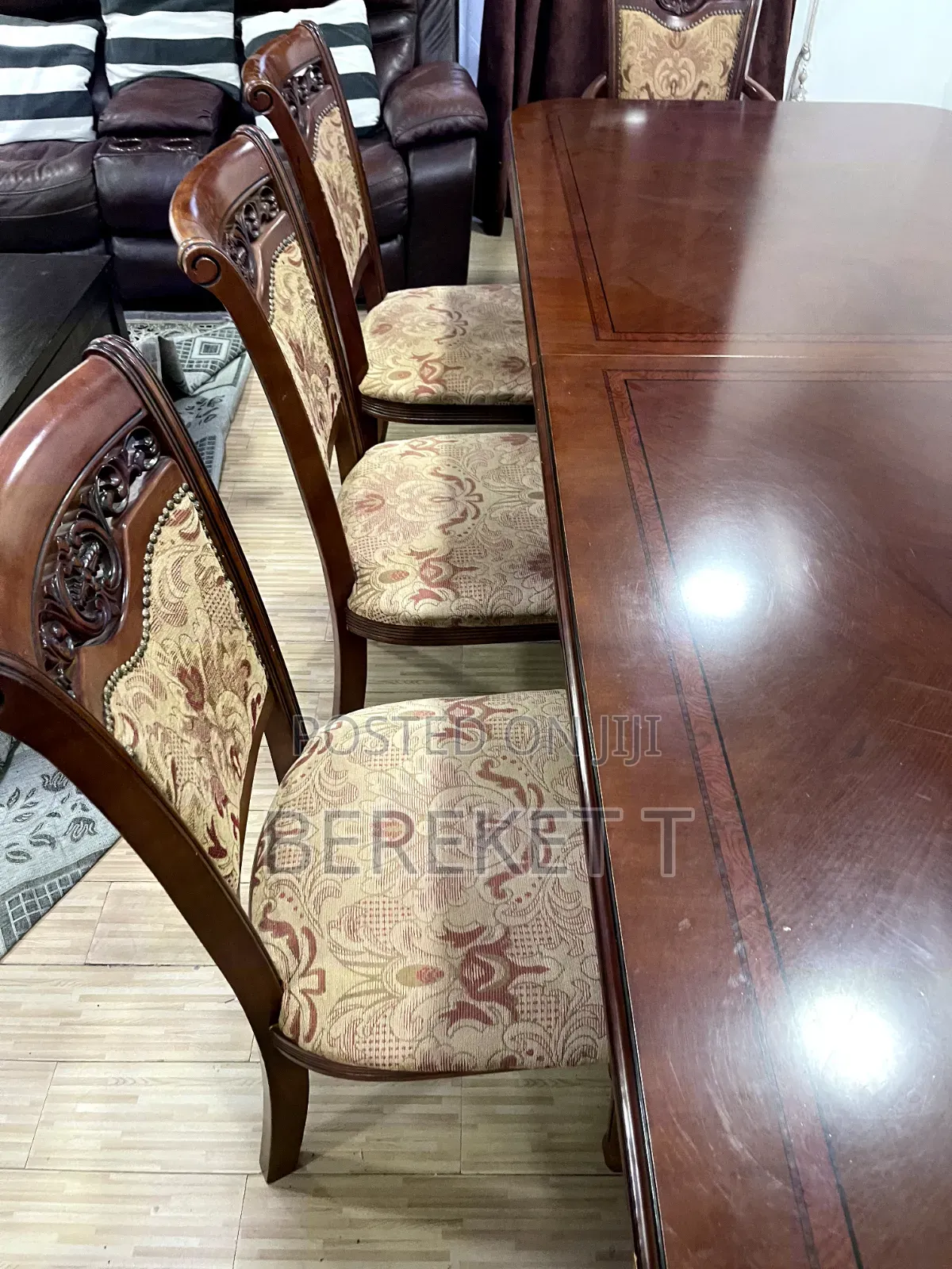 For Sale – Imported Luxury 8-Seater Dining Table Set