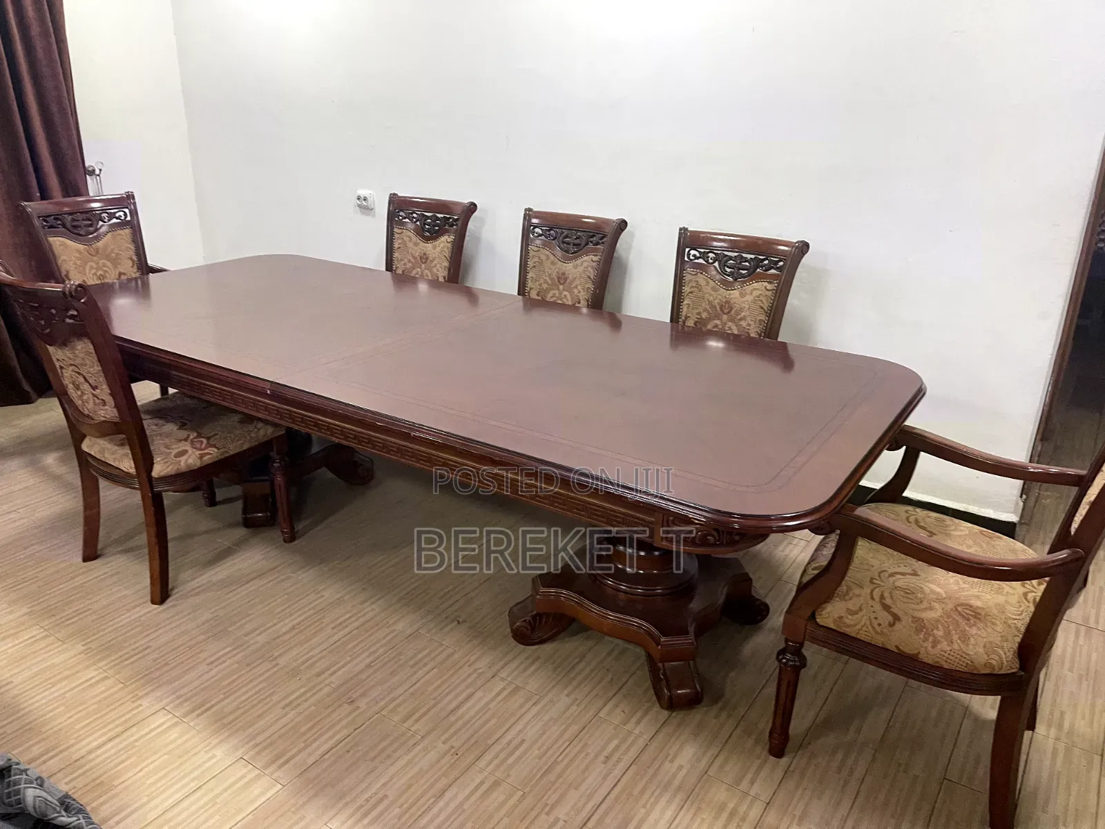 For Sale – Imported Luxury 8-Seater Dining Table Set