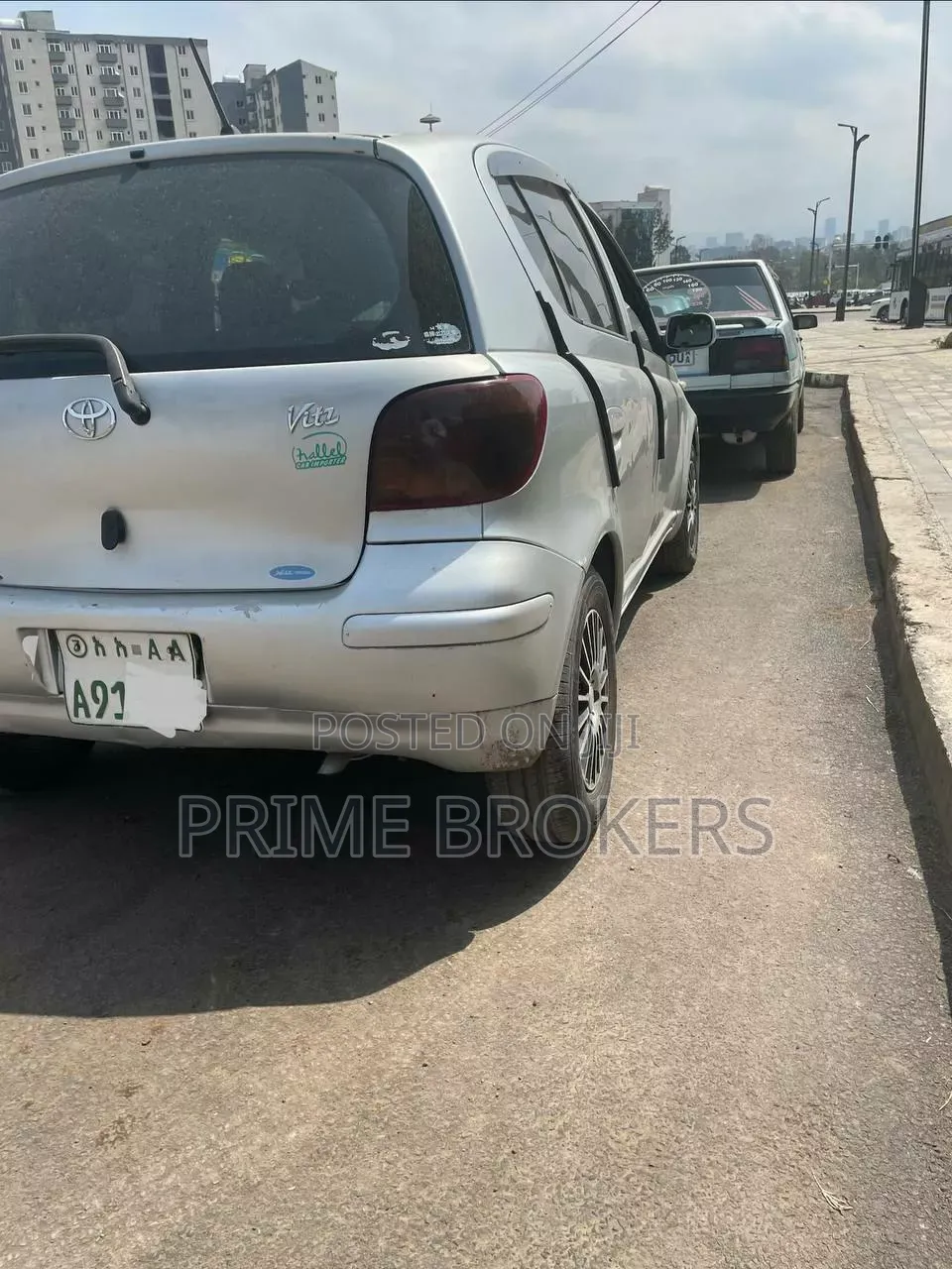 Toyota Vitz 2004 Silver