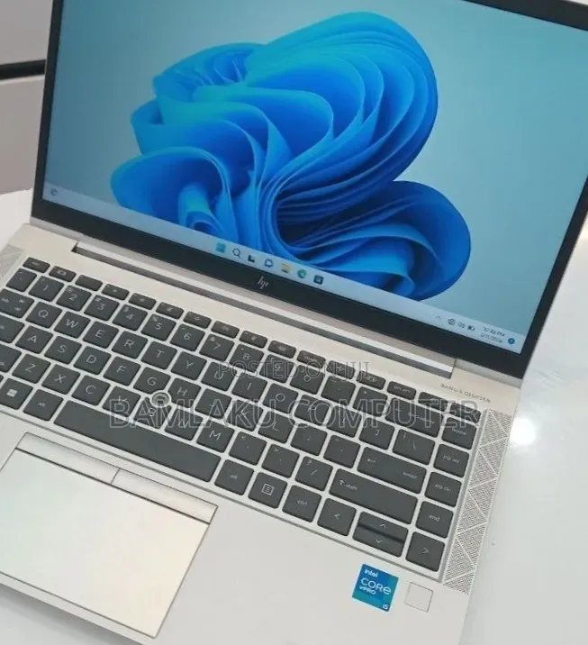 New Laptop HP EliteBook 840 G8 16GB Intel Core i5 SSD 512GB