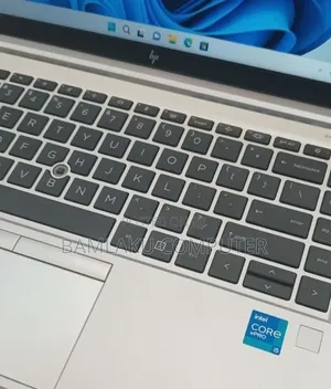 New Laptop HP EliteBook 840 G8 16GB Intel Core i5 SSD 512GB