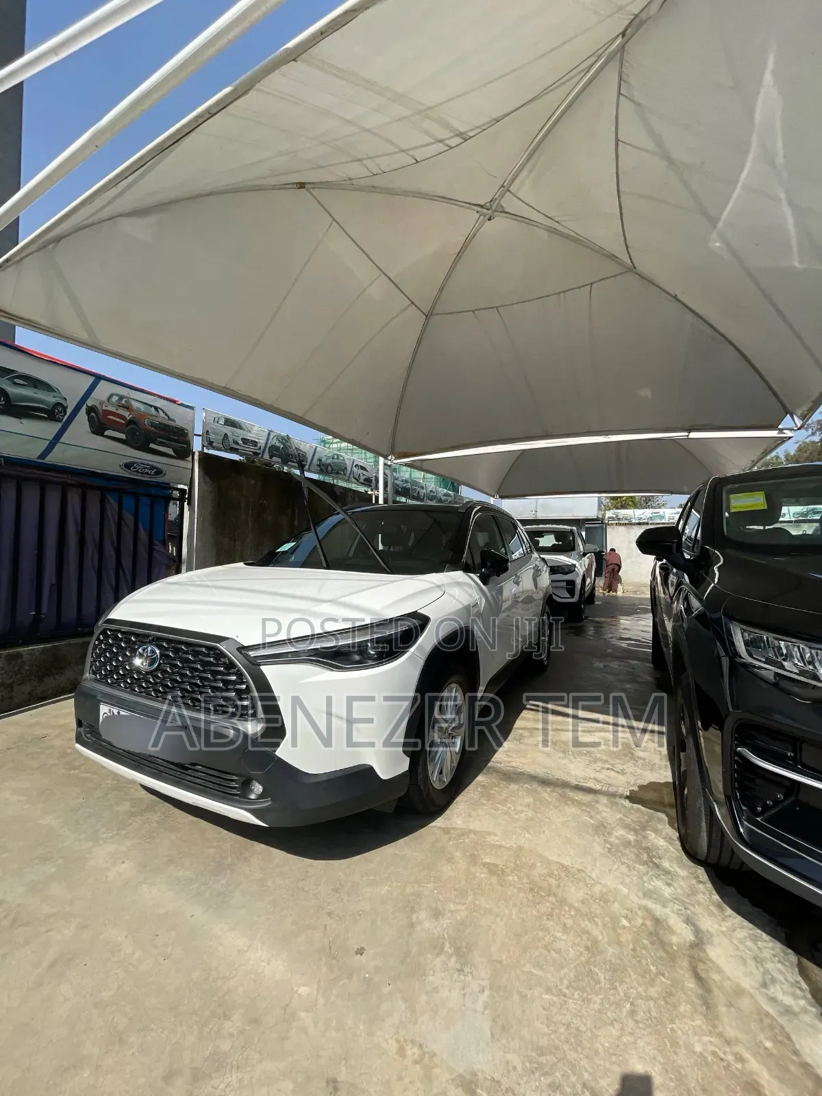 Toyota Corolla Cross Hybrid 2023 White