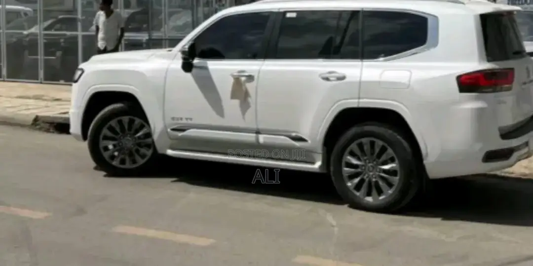 New Toyota Land Cruiser 2025