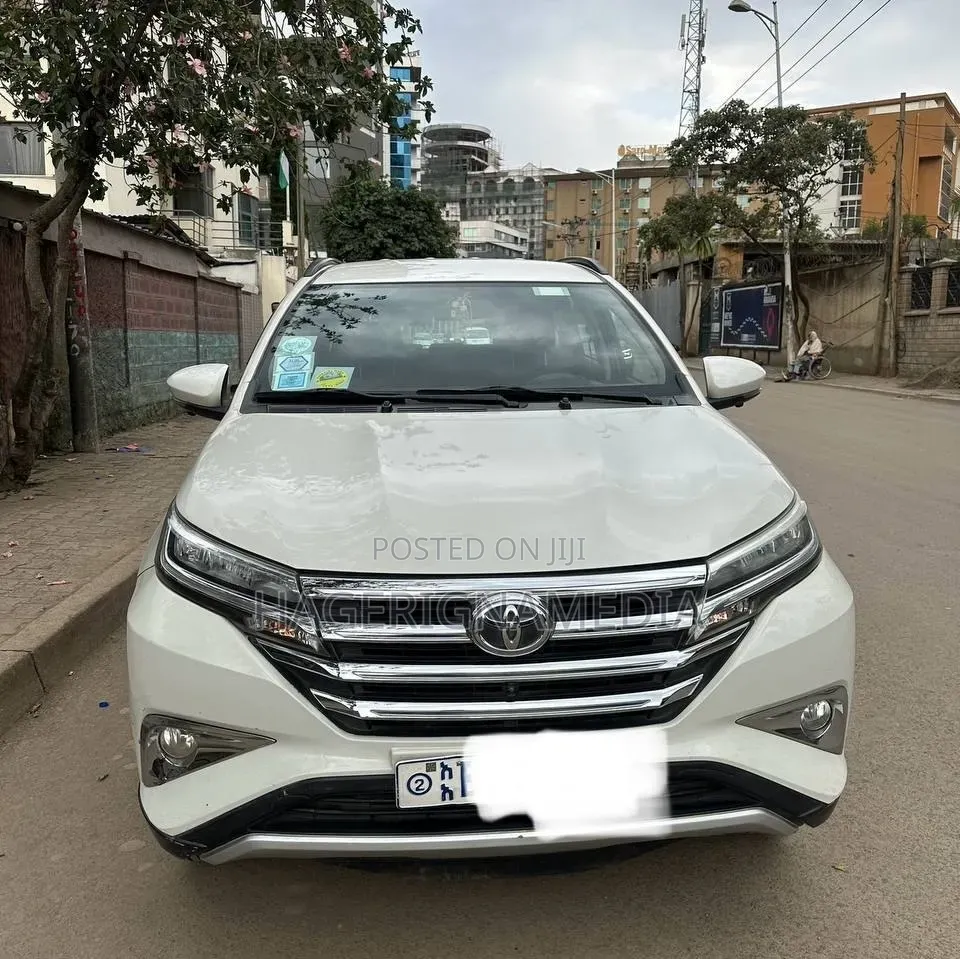 Toyota Rush 2021 White