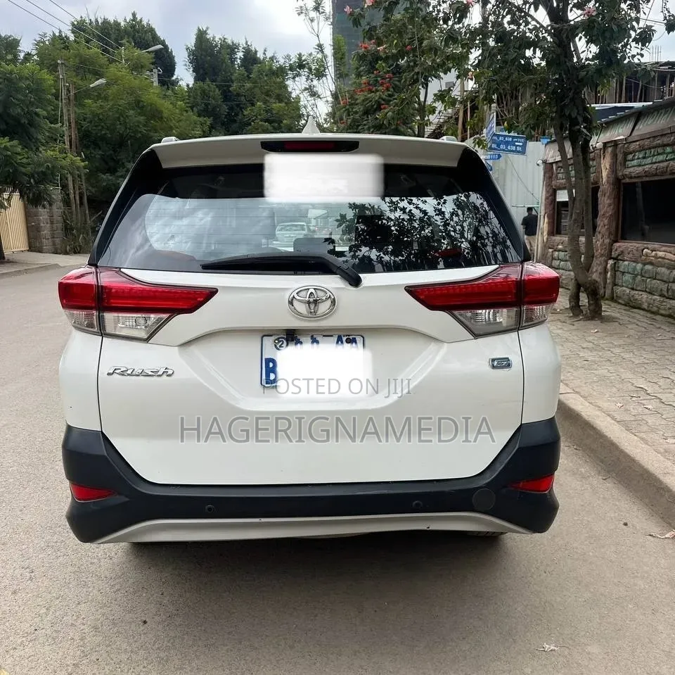 Toyota Rush 2021 White