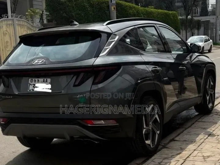 Hyundai Tucson 2023 Gray