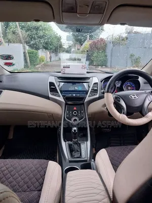 Hyundai Avante 2015 Blue