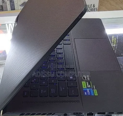 New Laptop Asus ROG Zephyrus G15 16GB Intel Core i7 SSD 512GB