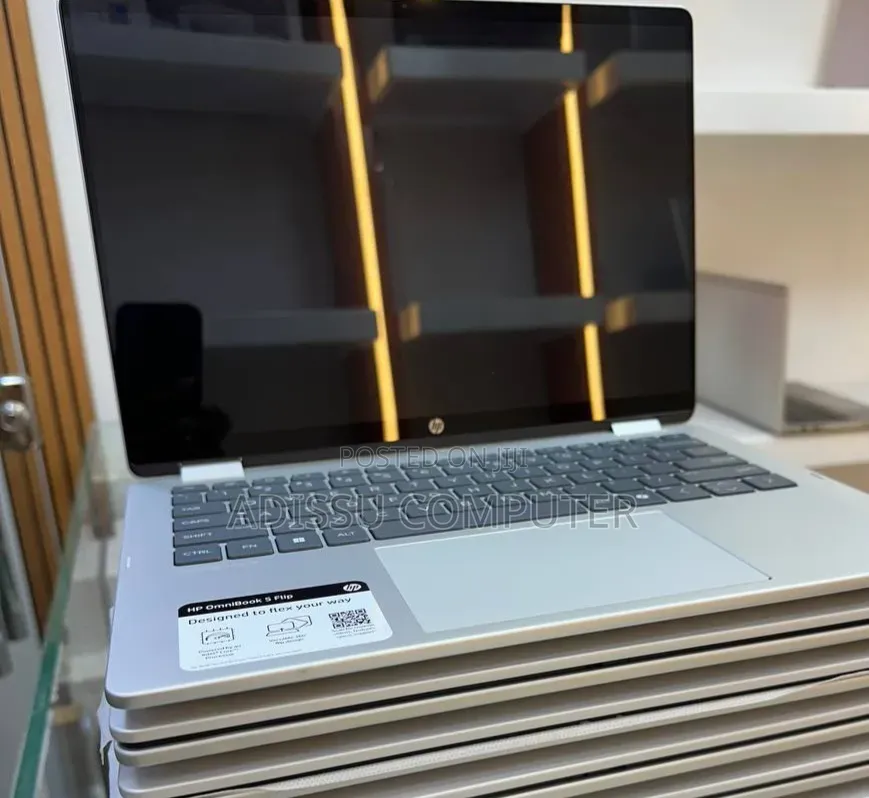 New Laptop HP OmniBook 5 Flip 14-fp0023dx 16GB Intel Core 7 SSD 512GB