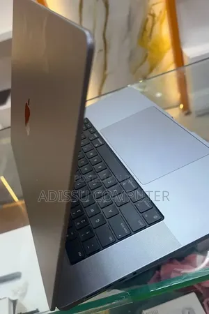 New Laptop Apple MacBook Pro 2021 M1 32GB Apple M1 Pro SSD 512GB