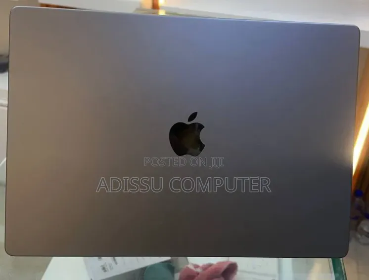 New Laptop Apple MacBook Pro 2021 M1 32GB Apple M1 Pro SSD 512GB