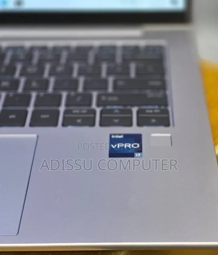 New Laptop HP EliteBook 840 G10 16GB Intel Core i7 SSD 512GB