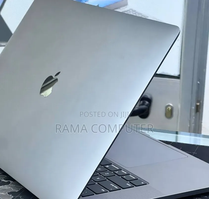 New Laptop Apple MacBook Pro 2019 32GB Intel Core i9 SSD 512GB