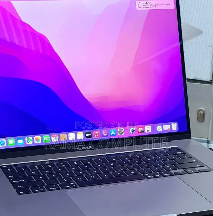 New Laptop Apple MacBook Pro 2019 32GB Intel Core i9 SSD 512GB