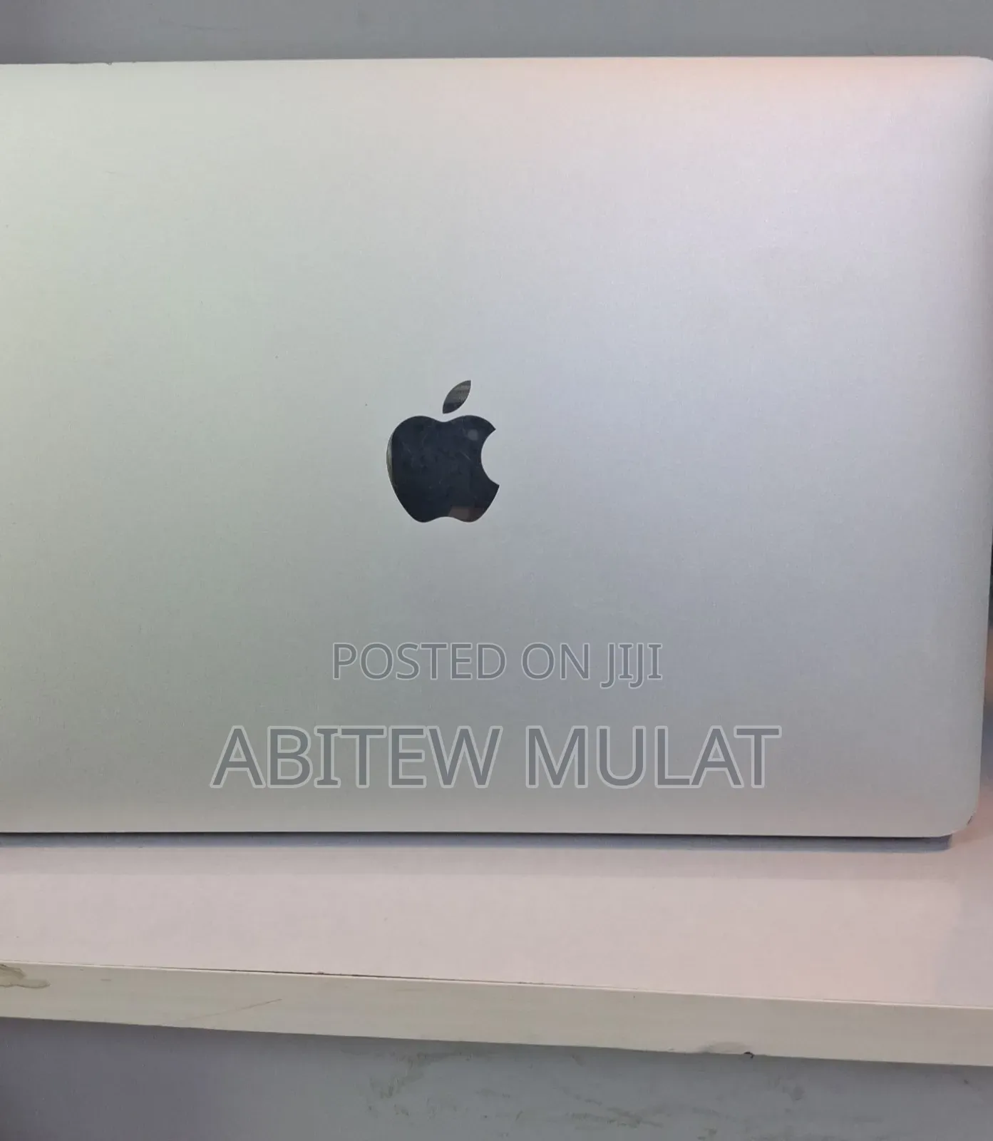 New Laptop Apple MacBook Air 2020 M1 8GB Apple M1 SSD 256GB