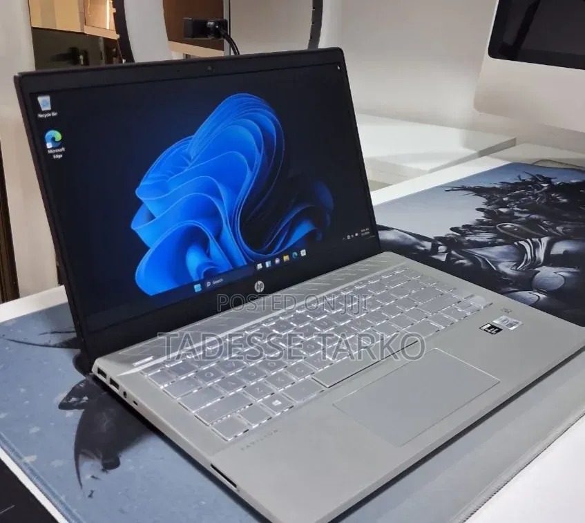 New Laptop HP Pavilion 14 8GB Intel Core i5 SSD 512GB