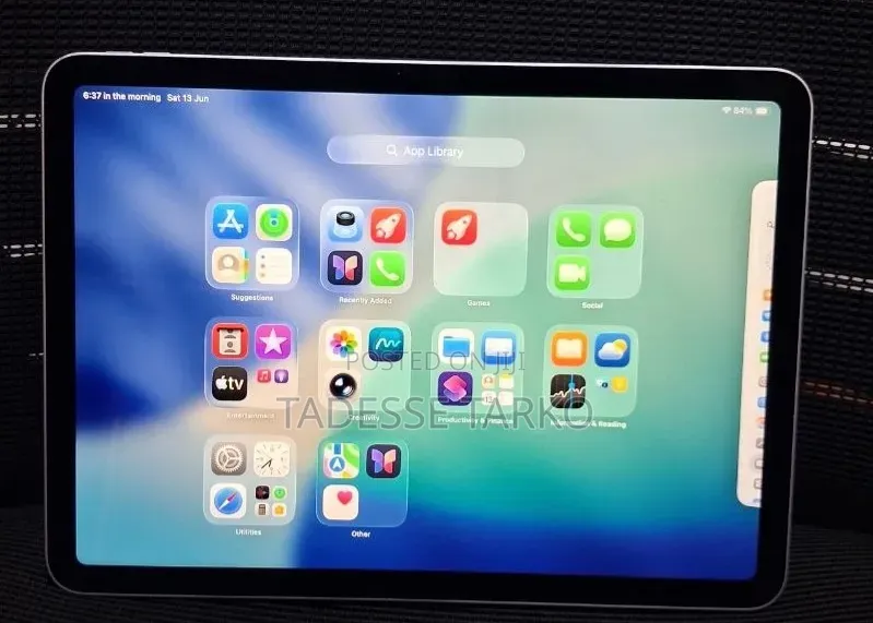 New Apple iPad Air 128 GB Gray