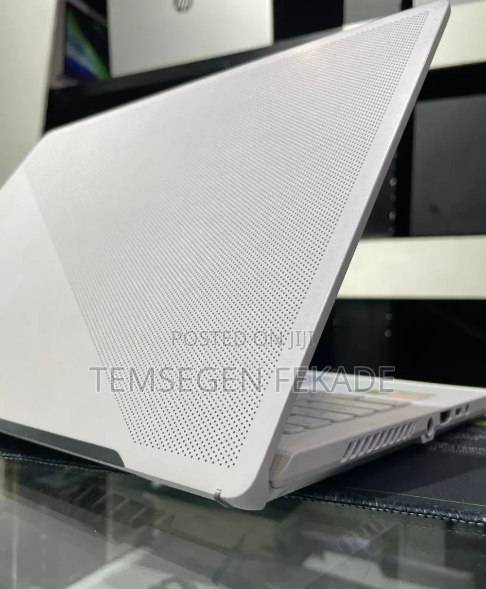 New Laptop Asus ROG Zephyrus G16 16GB AMD Ryzen 9 SSD 512GB