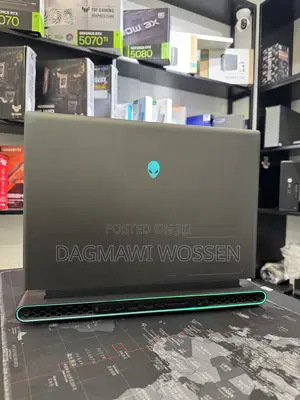 New Laptop Dell Allienware M18 R1 16GB AMD Ryzen 9 SSD 1T