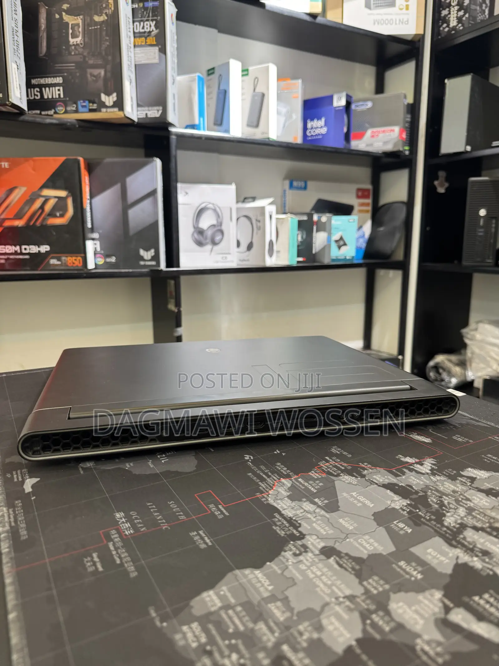 New Laptop Dell Allienware M18 R1 16GB AMD Ryzen 9 SSD 1T