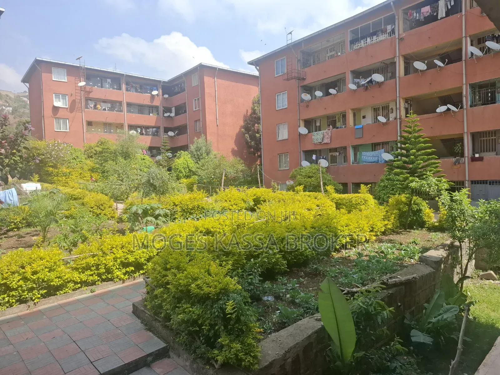 Furnished 1bdrm Condo in የሚሸጥ 20/80 ኮንዶሚንየም, Yeka for sale