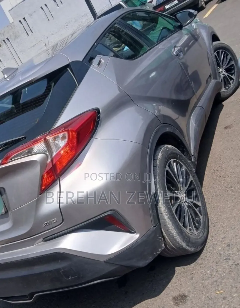 Toyota C-HR 2020 Silver