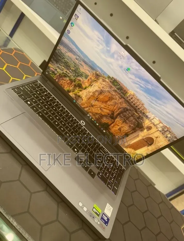 New Laptop Lenovo Legion 5 32GB Intel Core Ultra 9 SSD 1T