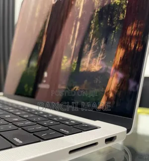 New Laptop Apple MacBook Pro 2023 M3 8GB Apple M3 SSD 512GB