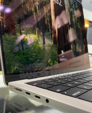 New Laptop Apple MacBook Pro 2023 M3 8GB Apple M3 SSD 512GB