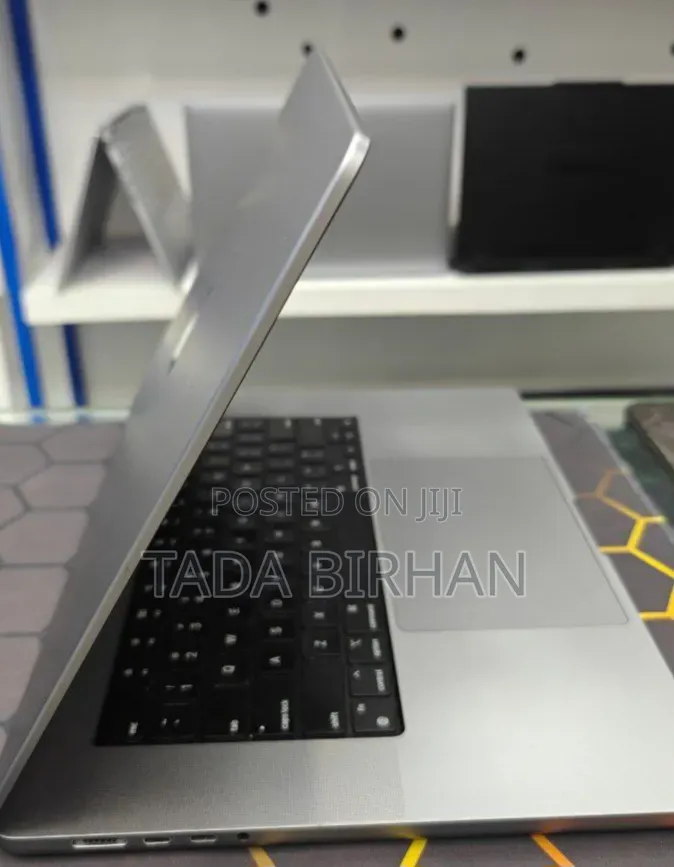 New Laptop Apple MacBook Pro 2021 M1 Max 16GB Apple M1 Max SSD 1T