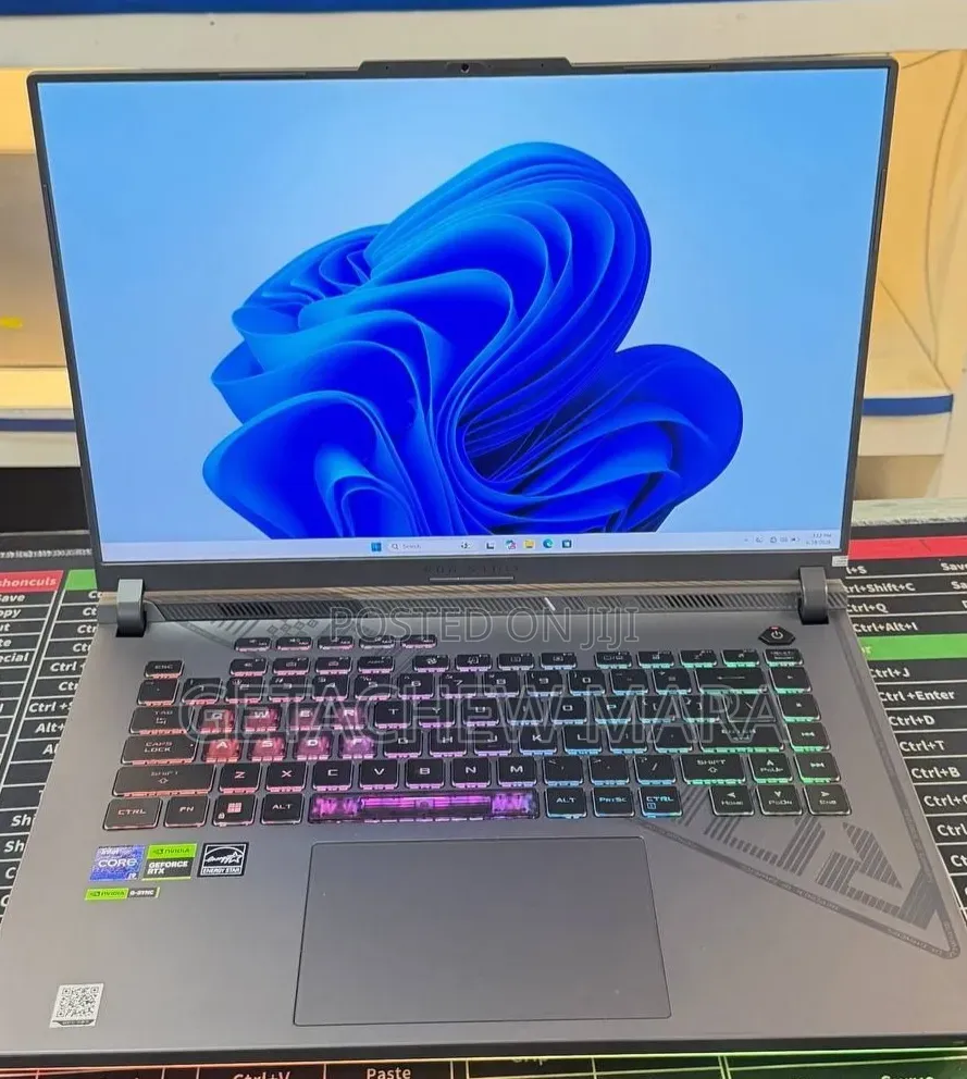 New Laptop Asus ROG Strix G15 16GB Intel Core i7 SSD 1T