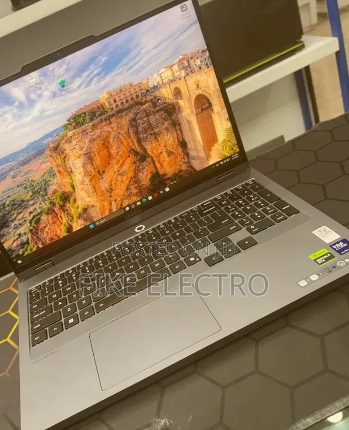 New Laptop Lenovo Legion 5 32GB Intel Core Ultra 9 SSD 1T