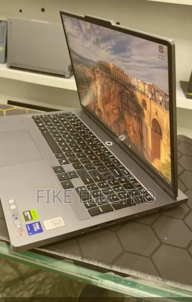 New Laptop Lenovo Legion 5 32GB Intel Core Ultra 9 SSD 1T