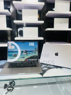 New Laptop Apple MacBook Pro 2021 M1 32GB Apple M1 Pro SSD 512GB