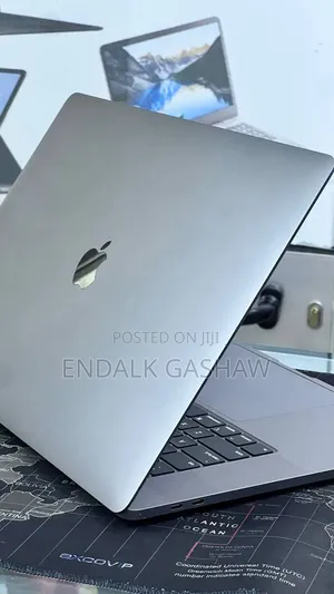 New Laptop Apple MacBook Pro 2019 32GB Intel Core i9 SSD 512GB