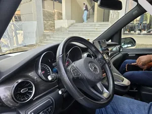 Mercedes-Benz V-Class 2023 Silver