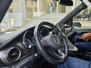 Mercedes-Benz V-Class 2023 Silver