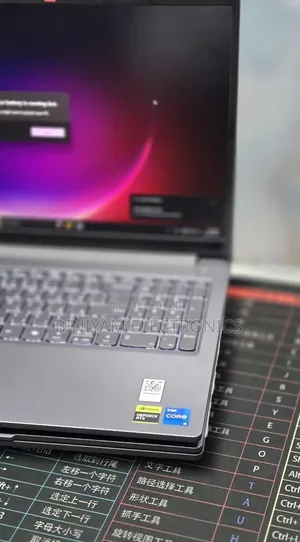 New Laptop Lenovo LOQ 15AHP10 12GB Intel Core i5 SSD 512GB