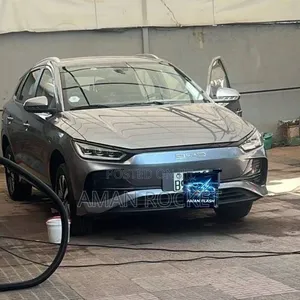 BYD E2 43 kWh 94 hp FWD 2025 Silver