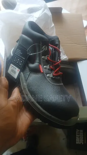 Bellota Safety Shoe Stylish And Light Weight 车