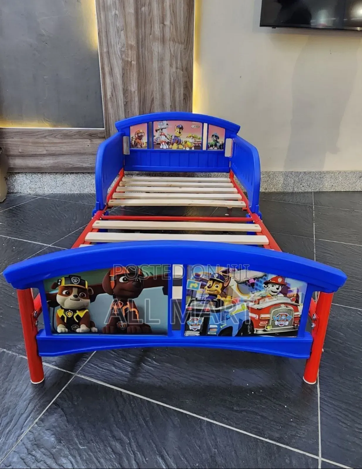 Adorable Baby/Kids Bed - Strong Safe Cute!